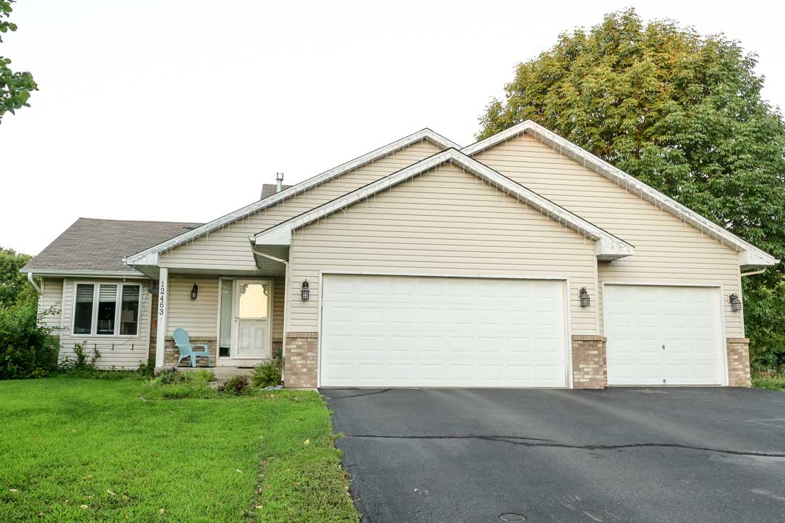 Siding and windows replacement in Golden Valley MN